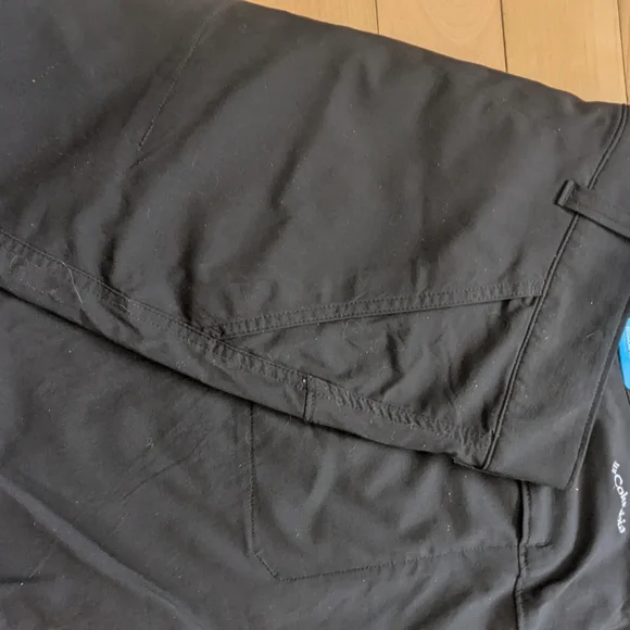 NWT - Columbia Women's Black Skort - Picture 5 of 7